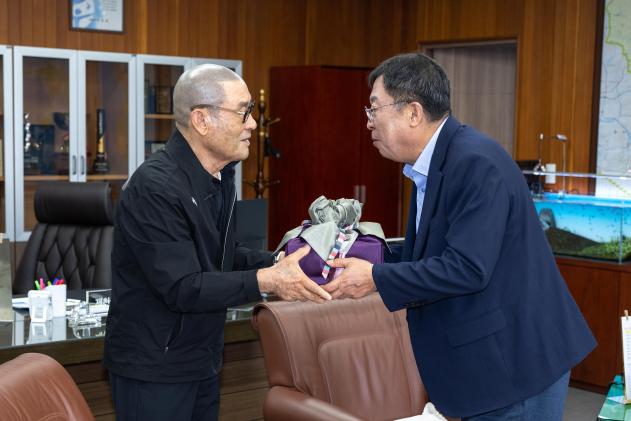 귀뚜라미 문화재단 장학증서 수여식 의 사진
