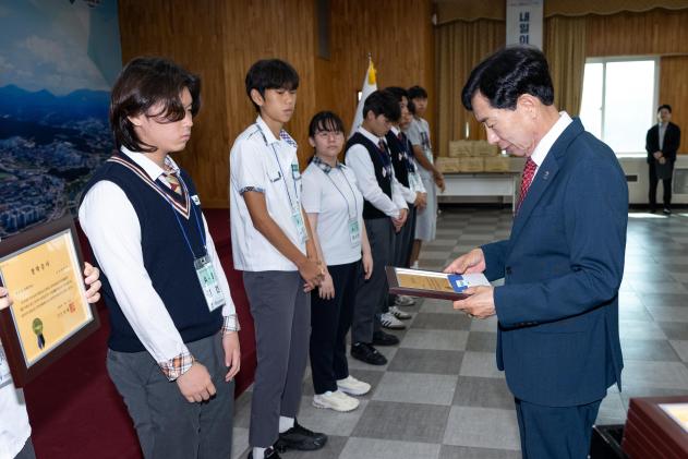 귀뚜라미 문화재단 장학증서 수여식 의 사진