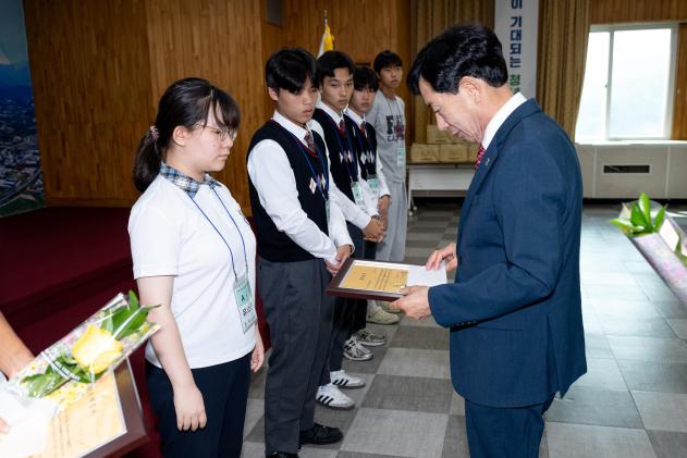귀뚜라미 문화재단 장학증서 수여식 의 사진