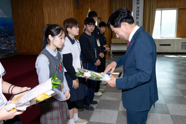 귀뚜라미 문화재단 장학증서 수여식 의 사진