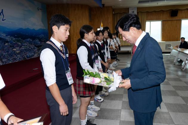 귀뚜라미 문화재단 장학증서 수여식 의 사진