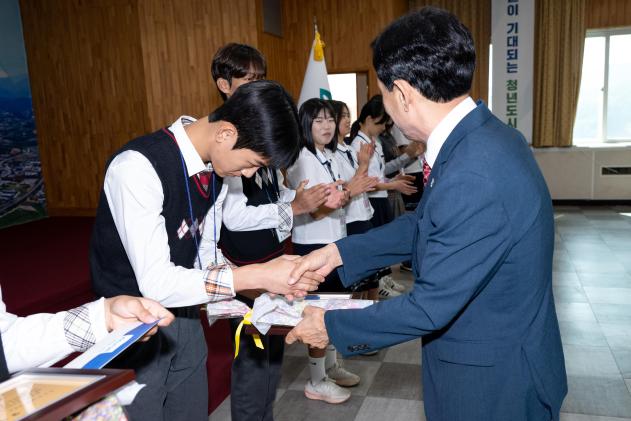 귀뚜라미 문화재단 장학증서 수여식 의 사진