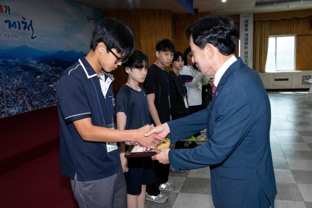 귀뚜라미 문화재단 장학증서 수여식 의 사진