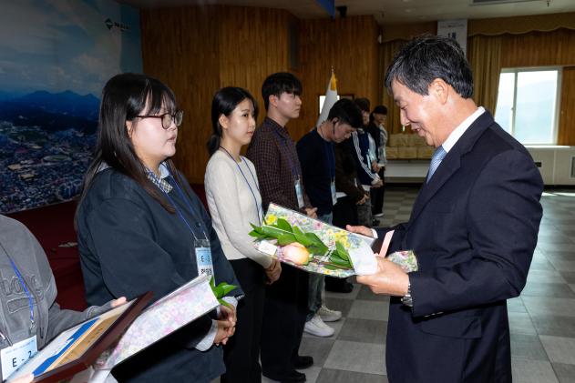 귀뚜라미 문화재단 장학증서 수여식 의 사진