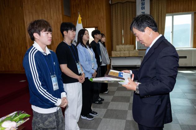 귀뚜라미 문화재단 장학증서 수여식 의 사진